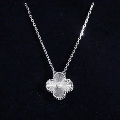 [Lunabriance]CLOVER  15MM DIAMOND LASER NECKLACE SILVER
