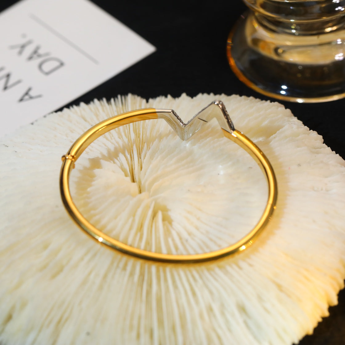 [Lunabriance]VOLTE UPSITE DOWN GOLD DIAMOND BRACELET