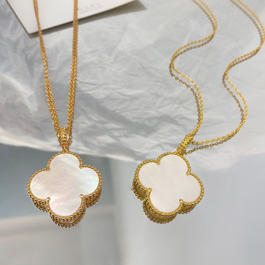 [Lunabriance]CLOVER 25MM MOP LARGE PENDANT NECKLACE