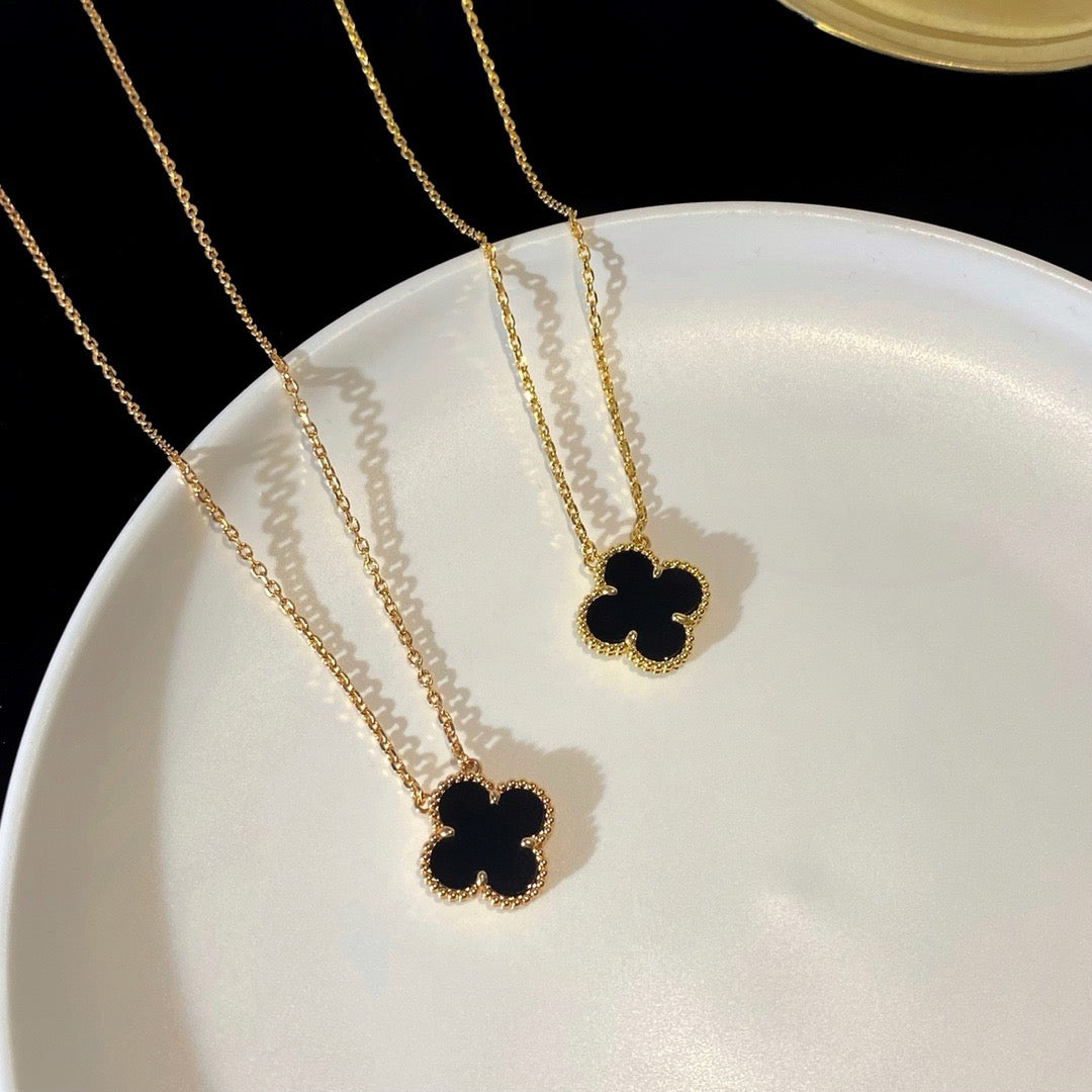 [Lunabriance]CLOVER 15MM BLACK ONYX SINGLE FLOWER NECKLACE