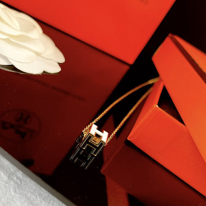 [Lunabriance]H WHITE SQUARE GOLD NECKLACE