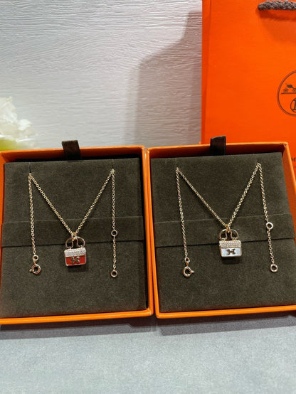 [Lunabriance]H CIRCE MOISSANITE PENDANT NECKLACE GOLD