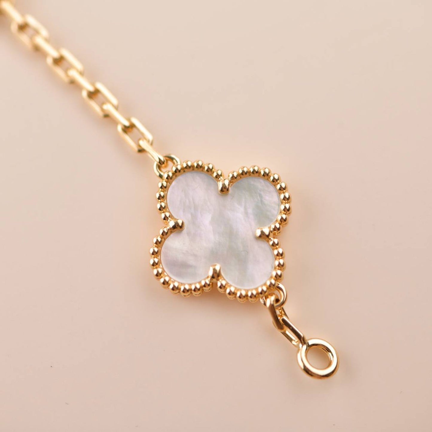 [Lunabriance]CLOVER  5 MOTIF WHITE MOP BRACELET